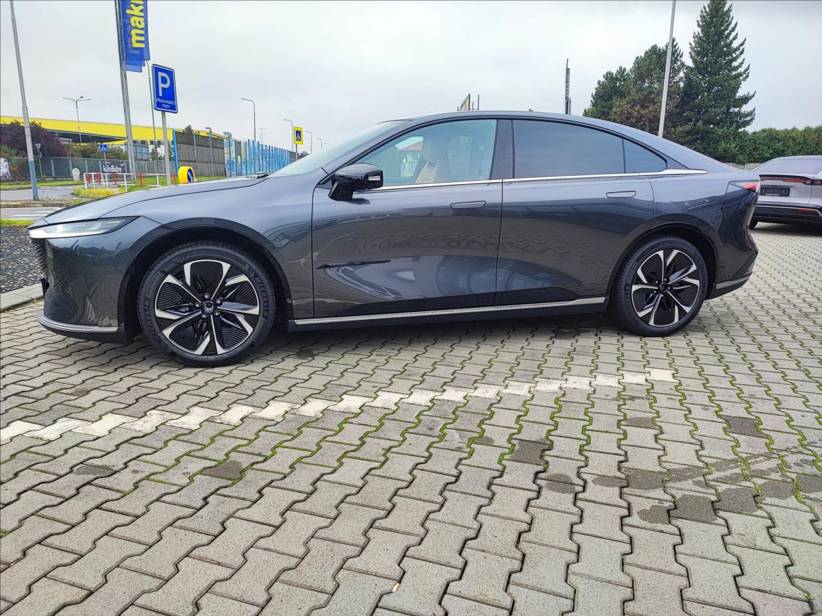 Mazda 6e