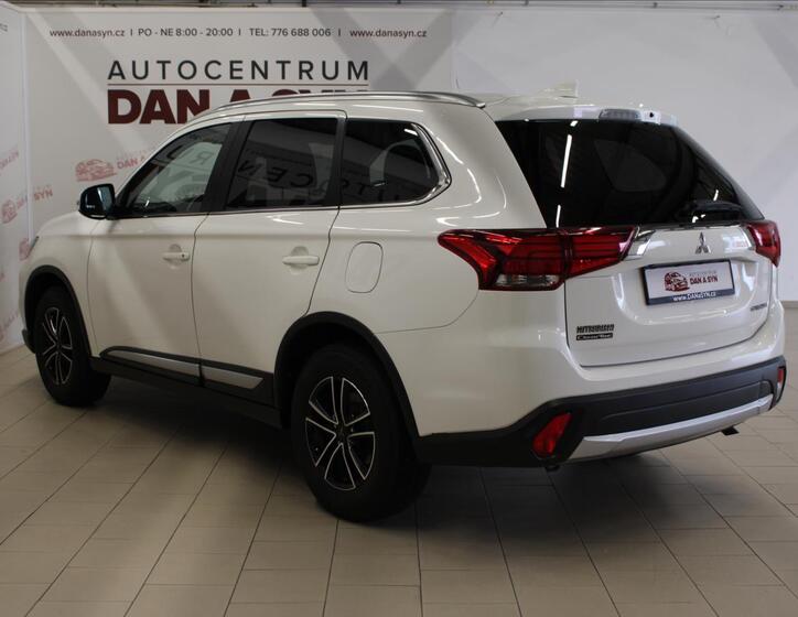 Mitsubishi Outlander 6