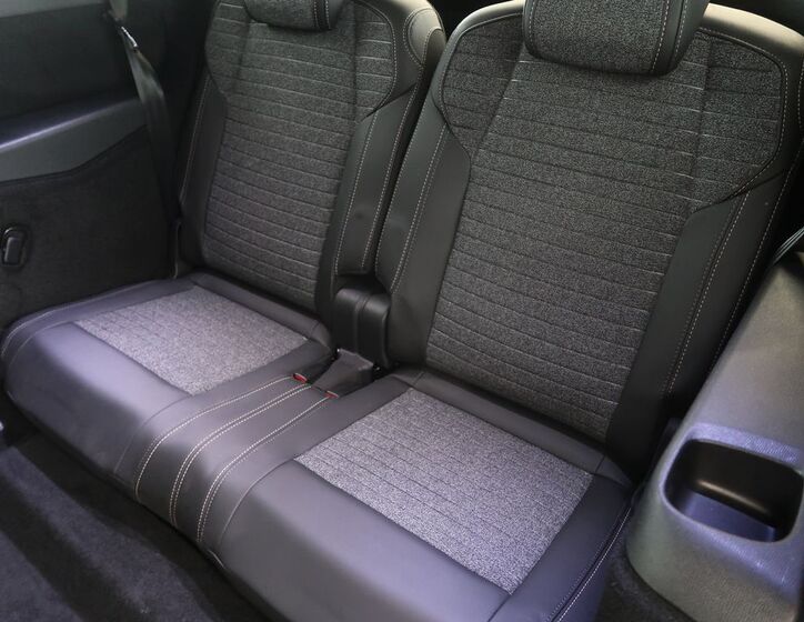 Peugeot 5008 13