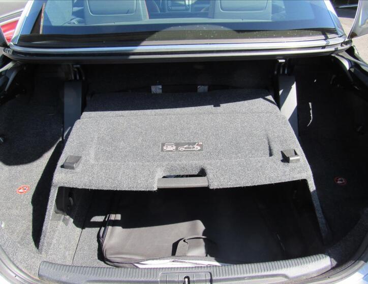 Volkswagen EOS 38