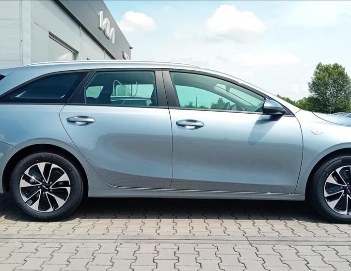 KIA Ceed 4