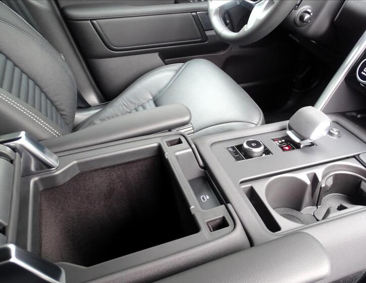 Land Rover Discovery 26
