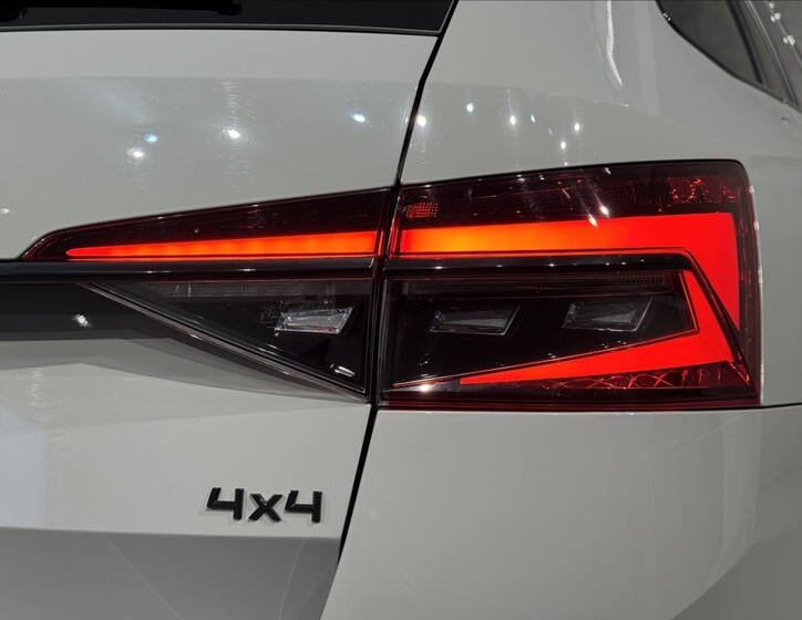 Škoda Superb 12