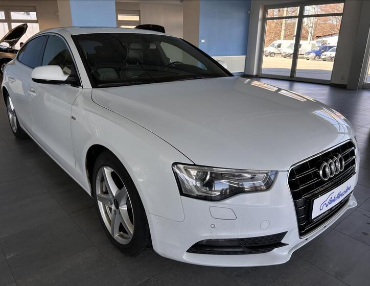 Audi A5 1