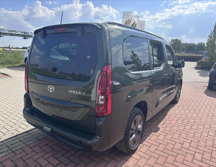 Toyota ProAce 4