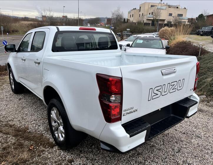Isuzu D-Max 5