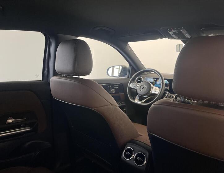 Mercedes-Benz GLA 20