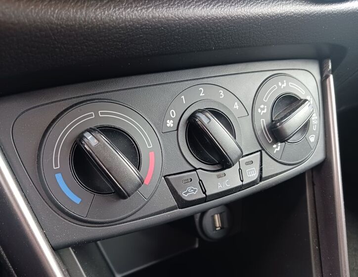 Suzuki S-Cross 27