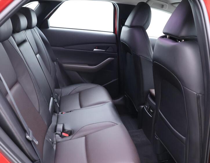 Mazda CX-30 14