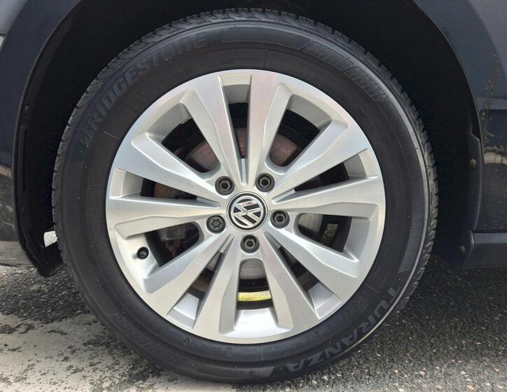 Volkswagen Golf 33