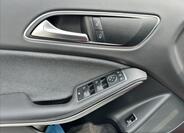 Mercedes-Benz GLA 12