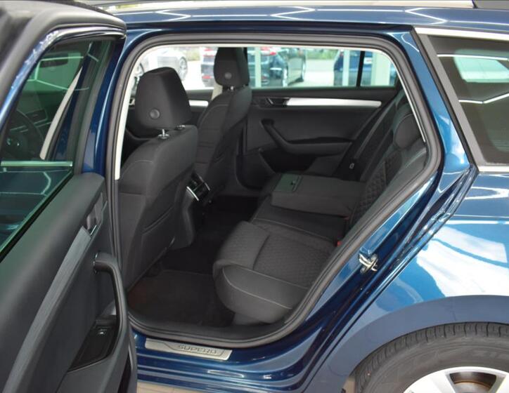 Škoda Superb 11