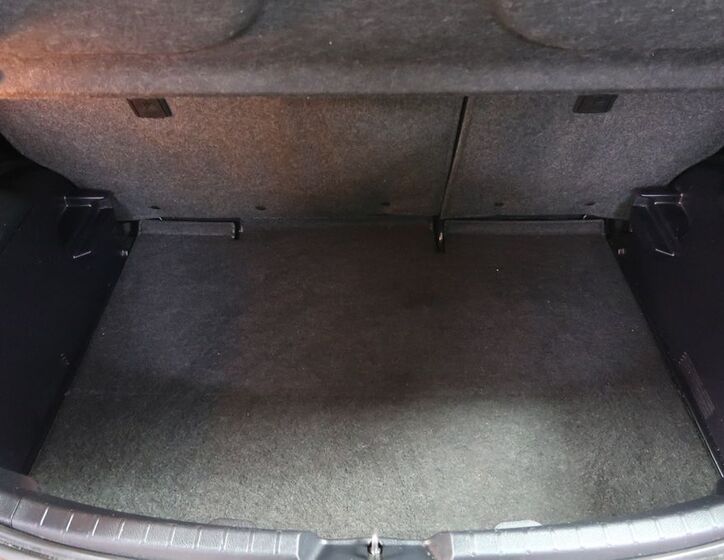 Toyota Yaris 11