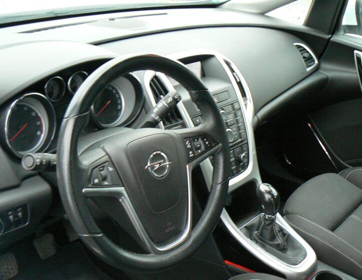 Opel Astra 10