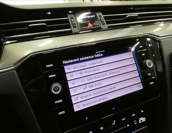 Volkswagen Passat 13