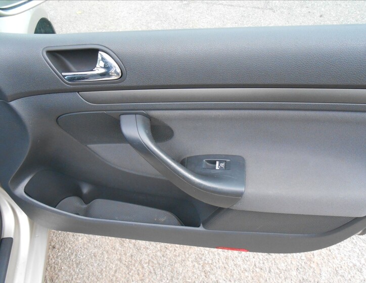 Volkswagen Golf 12