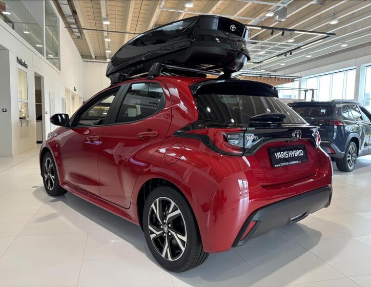 Toyota Yaris 5