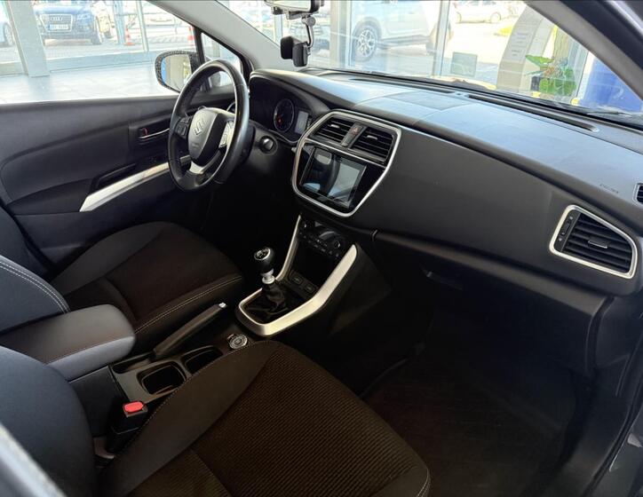 Suzuki SX4 8