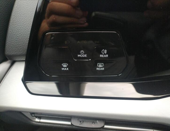 Volkswagen Golf 23