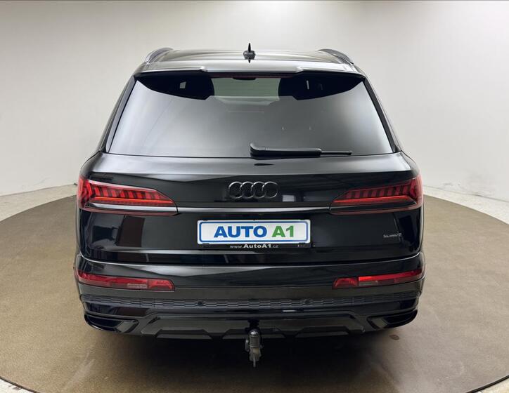 Audi Q7 5