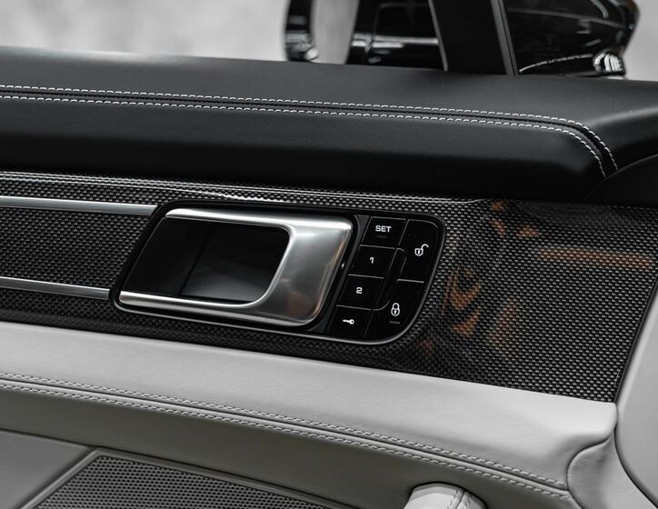 Porsche Panamera 16