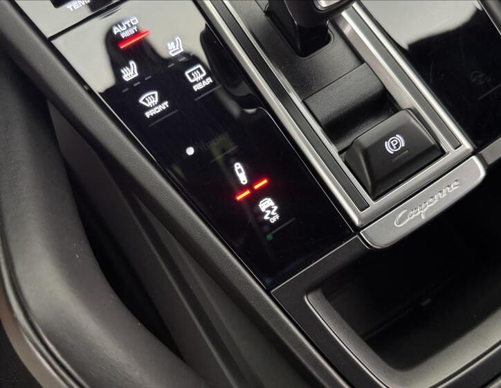 Porsche Cayenne 31