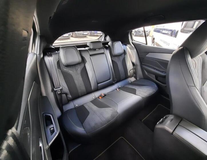 Peugeot 408 6