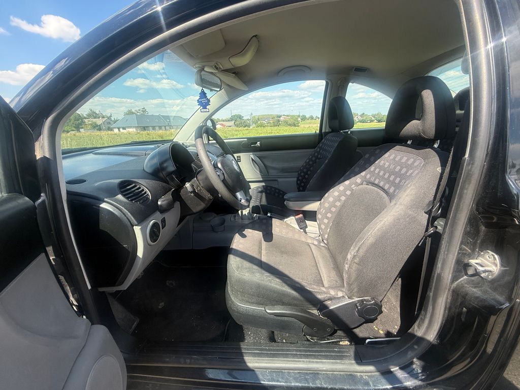 Volkswagen New Beetle