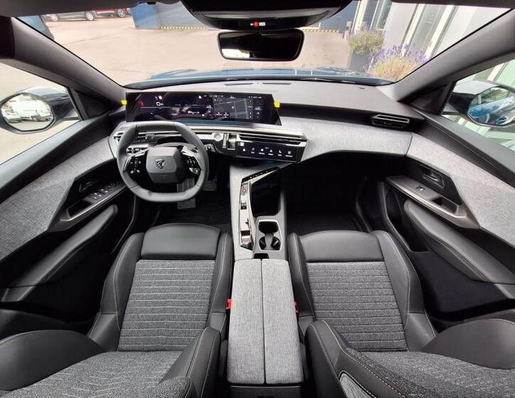 Peugeot 5008 10
