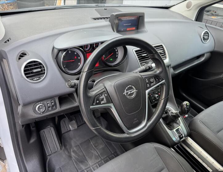 Opel Meriva 32