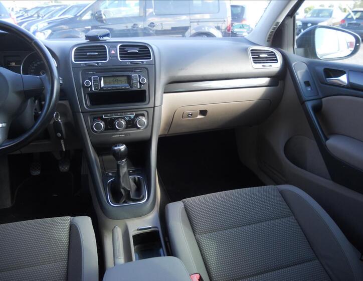 Volkswagen Golf 14