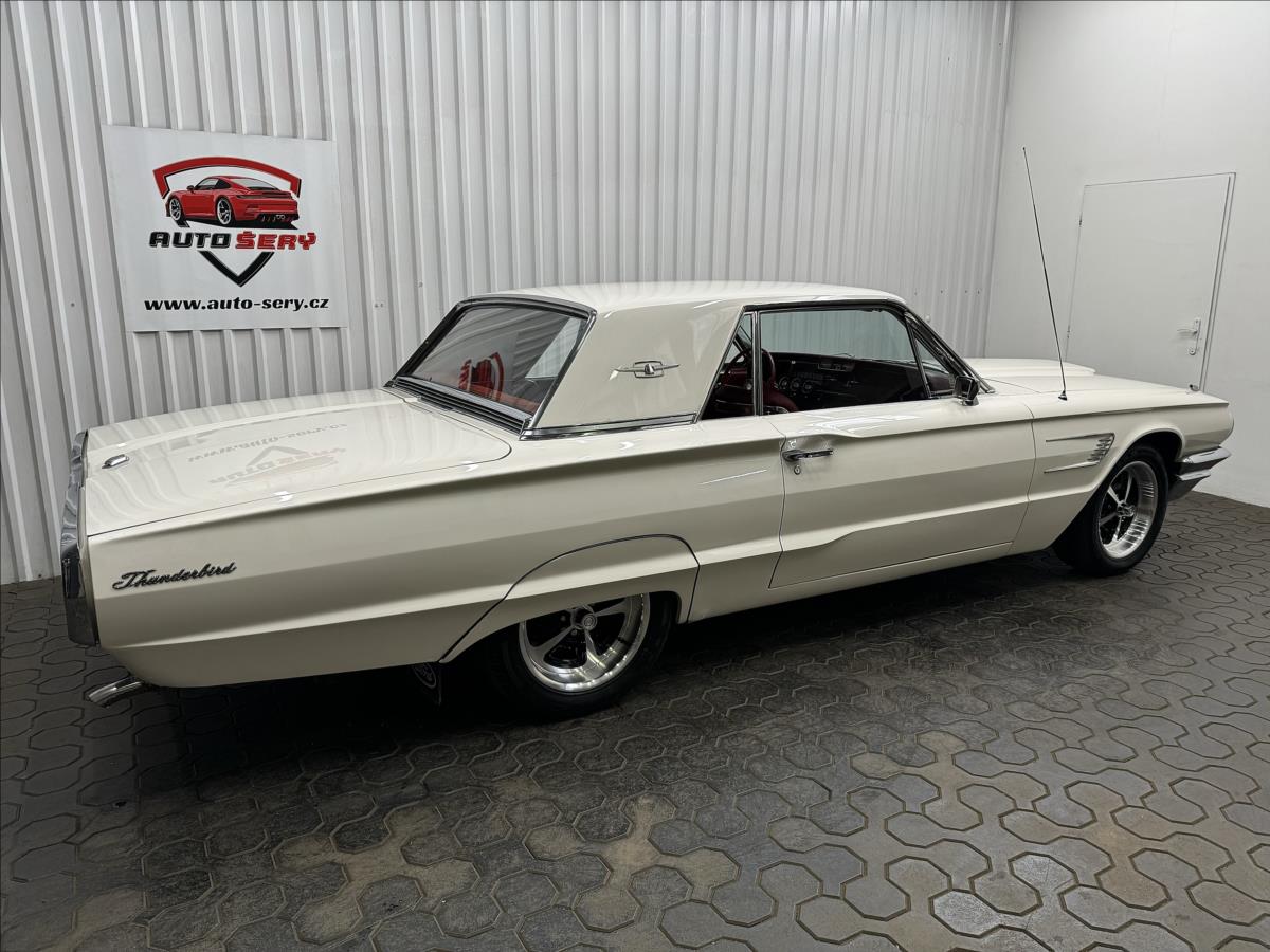 Ford Thunderbird