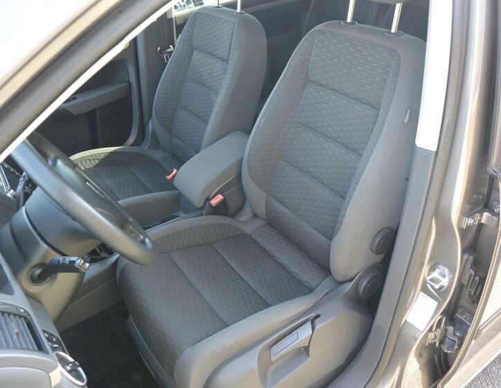 Volkswagen Touran 10