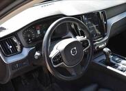 Volvo XC60 8
