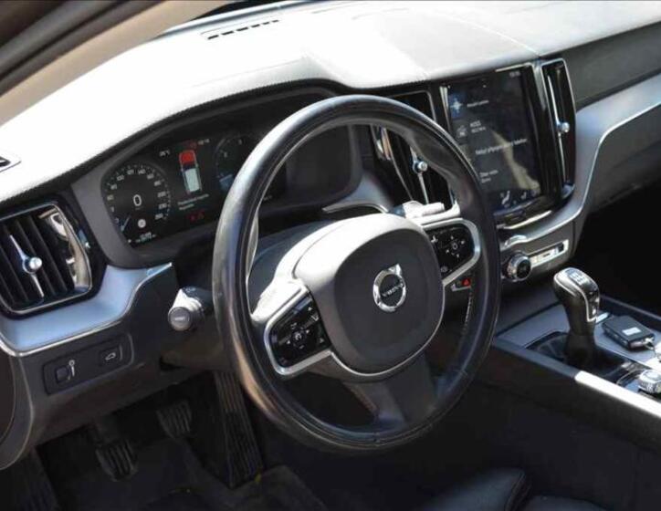Volvo XC60 8