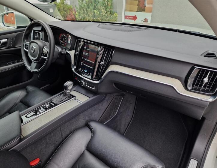 Volvo V60 13