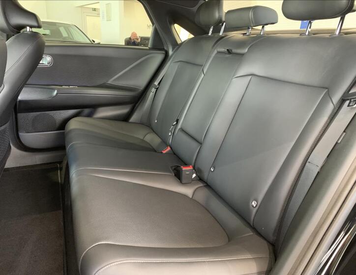 Hyundai Ioniq 6 11