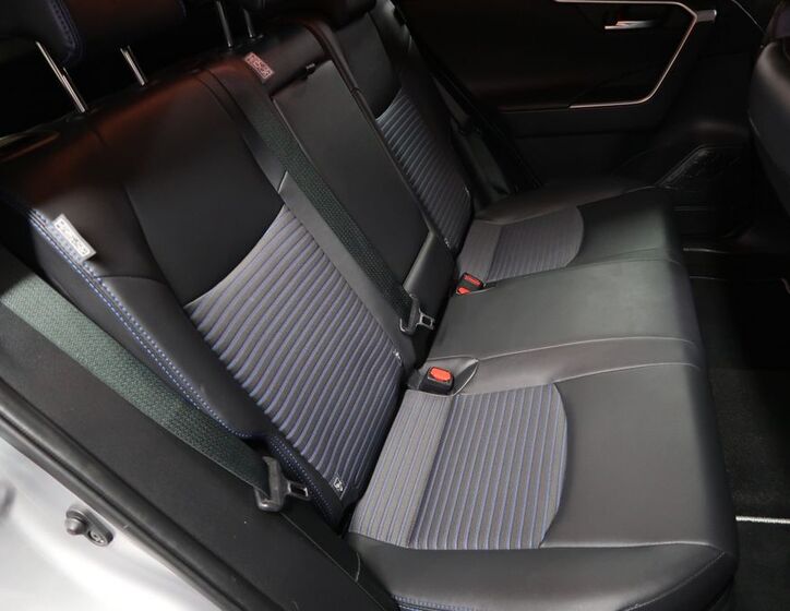 Toyota RAV4 13
