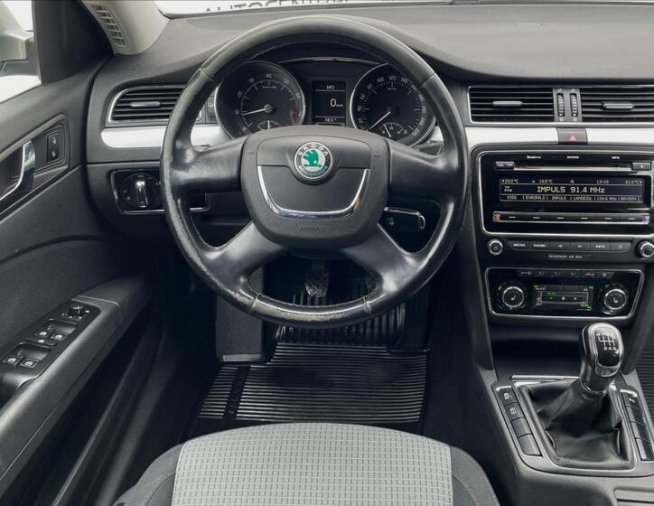 Škoda Superb 12