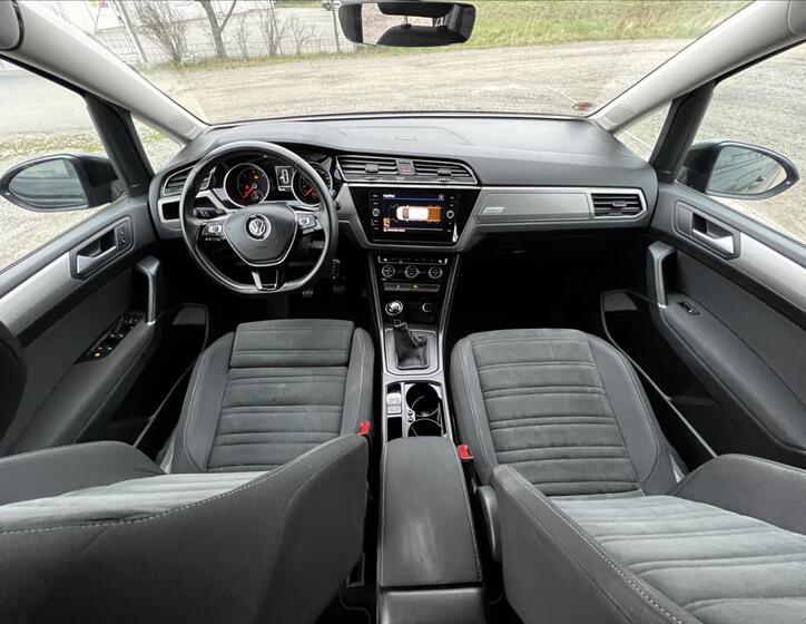 Volkswagen Touran 16