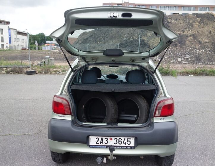Toyota Yaris 15