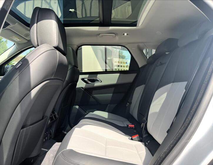 Land Rover Range Rover Velar 36