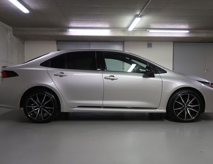 Toyota Corolla 4