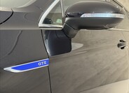 Volkswagen Passat 9