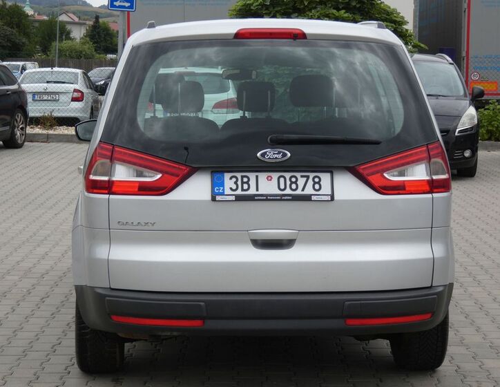 Ford Galaxy 9