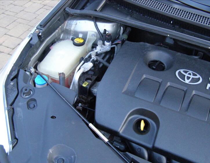 Toyota Avensis 32