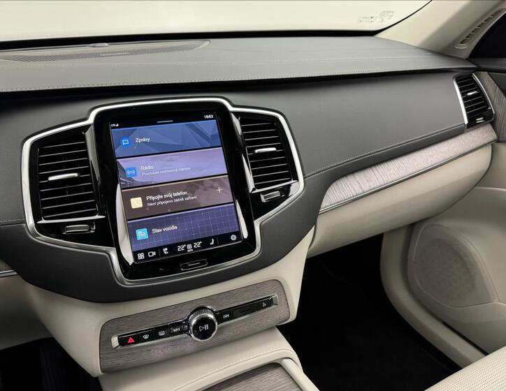 Volvo XC90 14