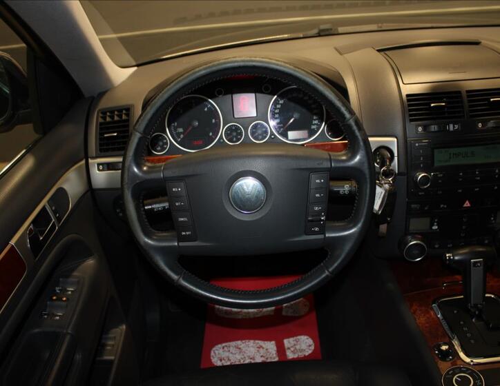 Volkswagen Touareg 25