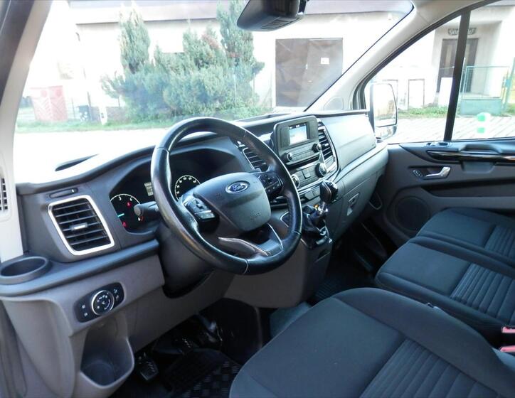 Ford Transit Custom 12