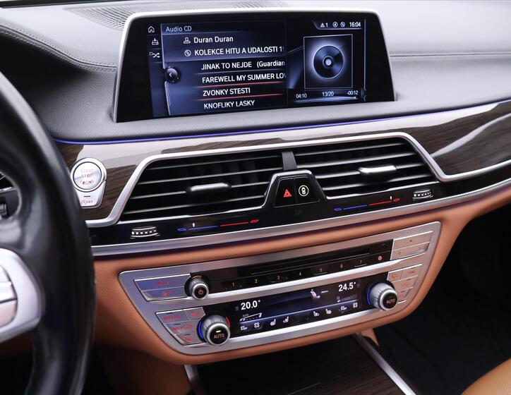 BMW Řada 7 31